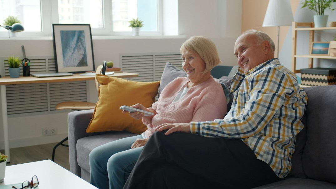seniors using tablets